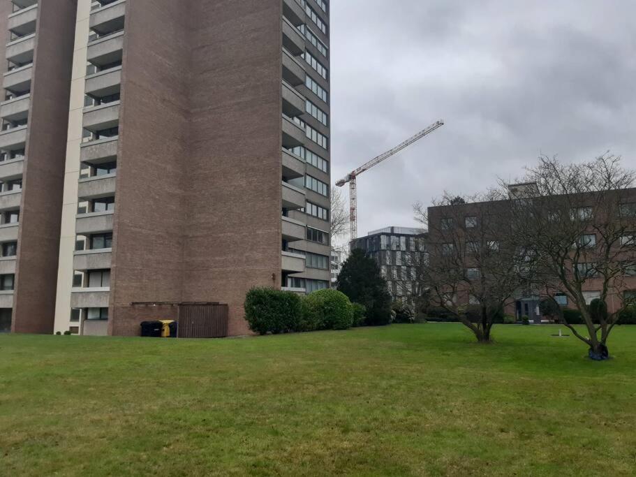 Gemutlich Und Moderne Wohnung In Düsseldorf Buitenkant foto