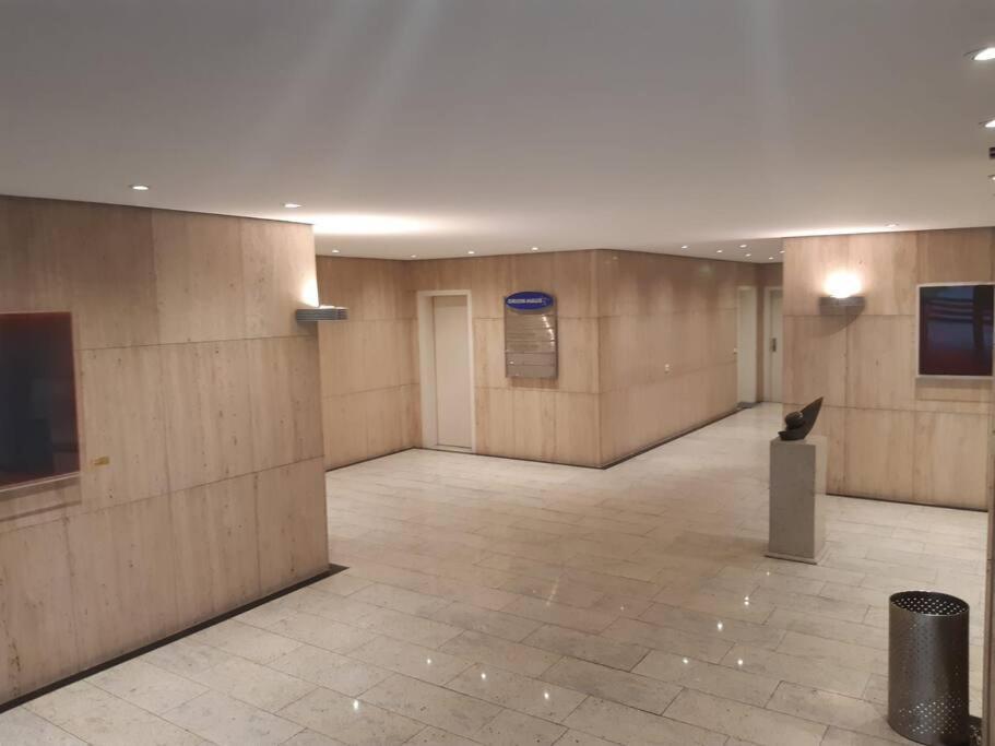 Gemutlich Und Moderne Wohnung In Düsseldorf Buitenkant foto