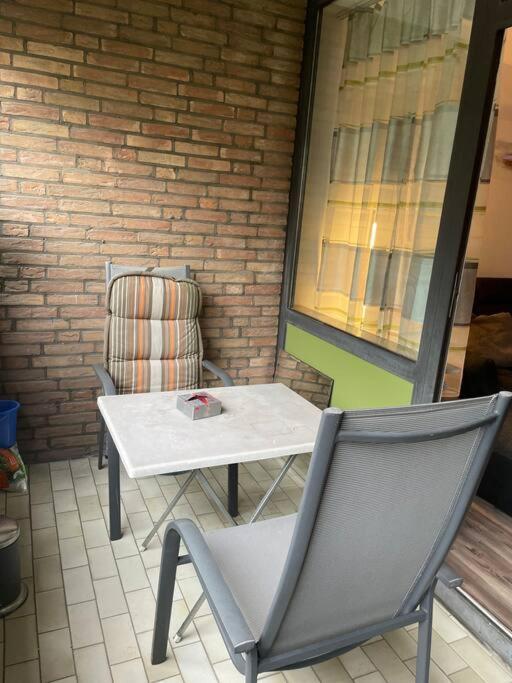 Gemutlich Und Moderne Wohnung In Düsseldorf Buitenkant foto