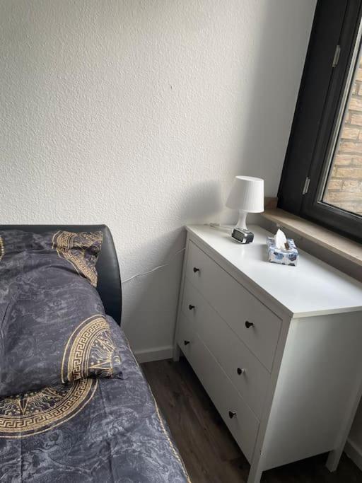 Gemutlich Und Moderne Wohnung In Düsseldorf Buitenkant foto